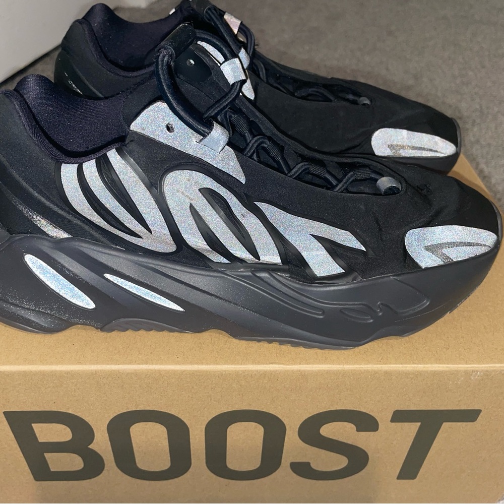 Authentic Black Yeezy 700 MNVN - Decent condition